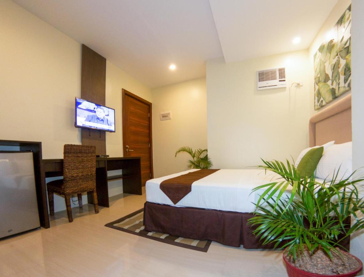 Verovino Suites Cebu Esterno foto