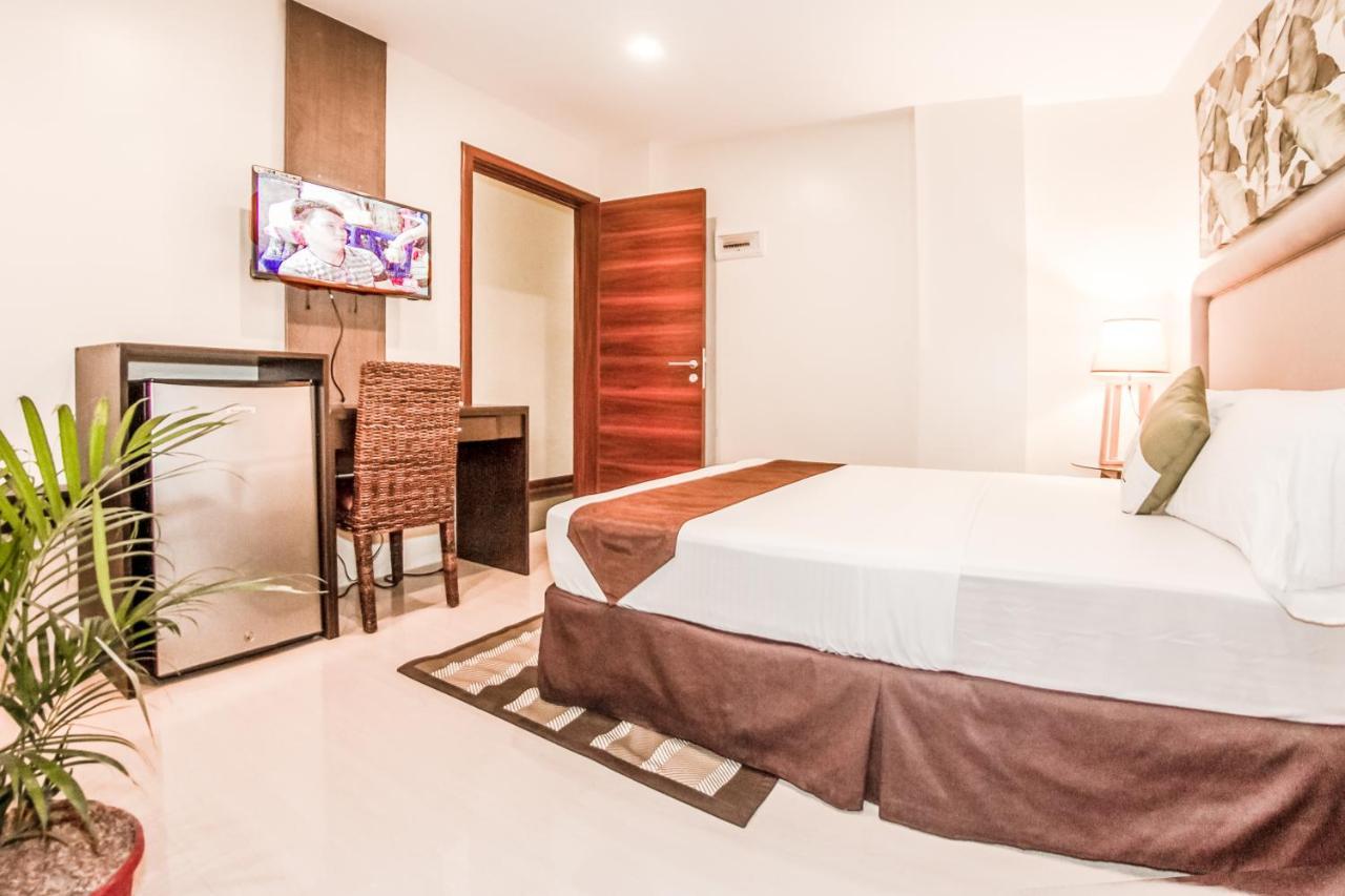 Verovino Suites Cebu Esterno foto